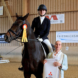 Erfolge - SuccessStories: Unser Turnier in Ailingen - Samstag, LPO, 03_Dressurprüfung Kl L*