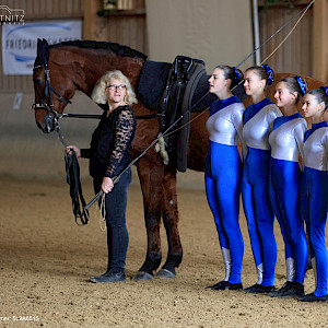 Luftakrobatik der Extraklasse in 4Motion - Highflyers up-in-the-air
