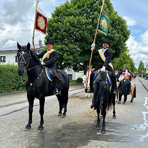 RFV Ailingen - Tradition, Teamgeist und ein besonderer Moment: Ailinger beim Blutritt in Weingarten ✨